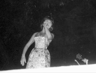 87thengineers/Donnaonstageatcowpalace.jpg